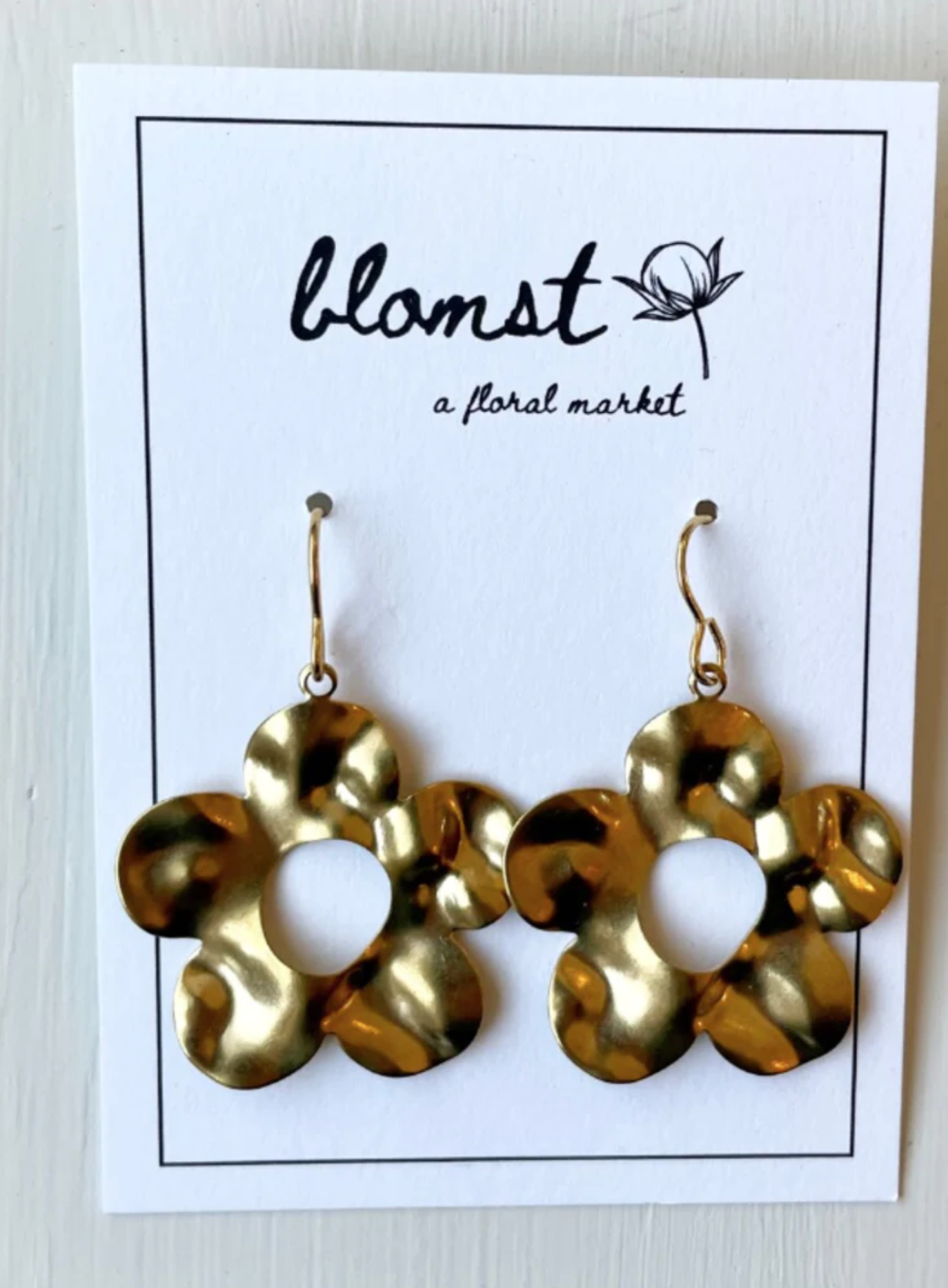 Hammered gold flower dangly earrings made by Blomst Floral Market