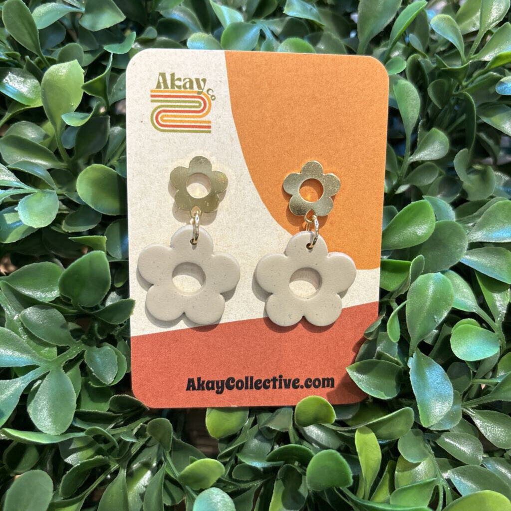 Daisy Dangle Earrings