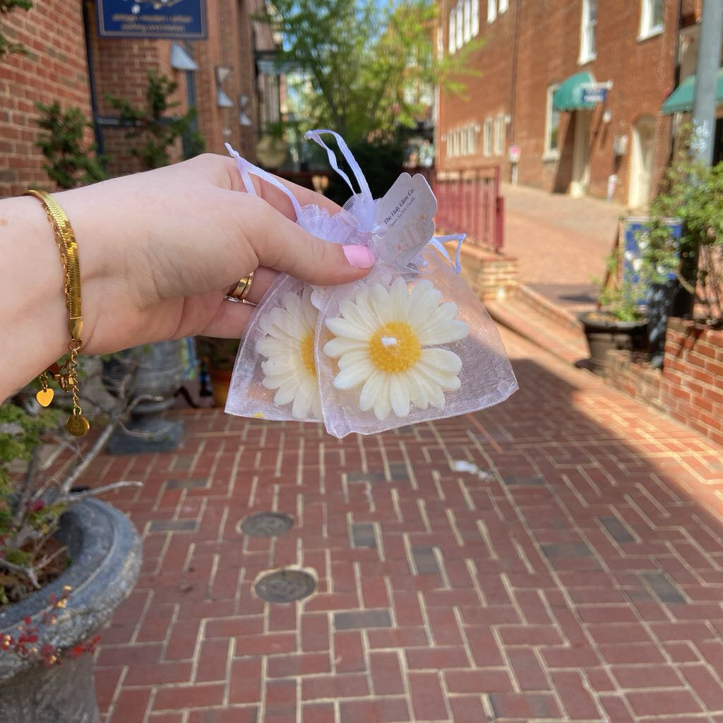 Daisy Candle
