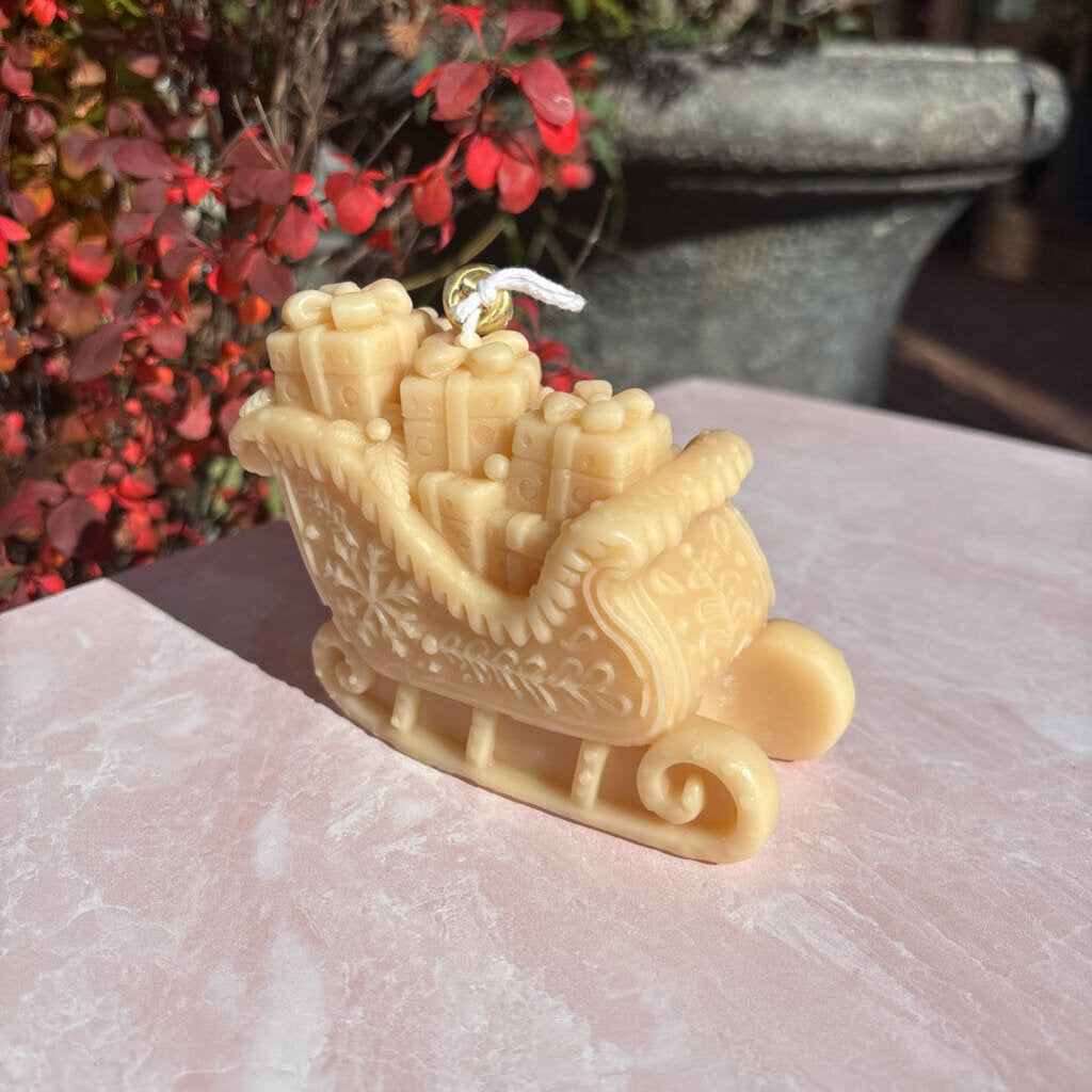Santa Sleigh Candle