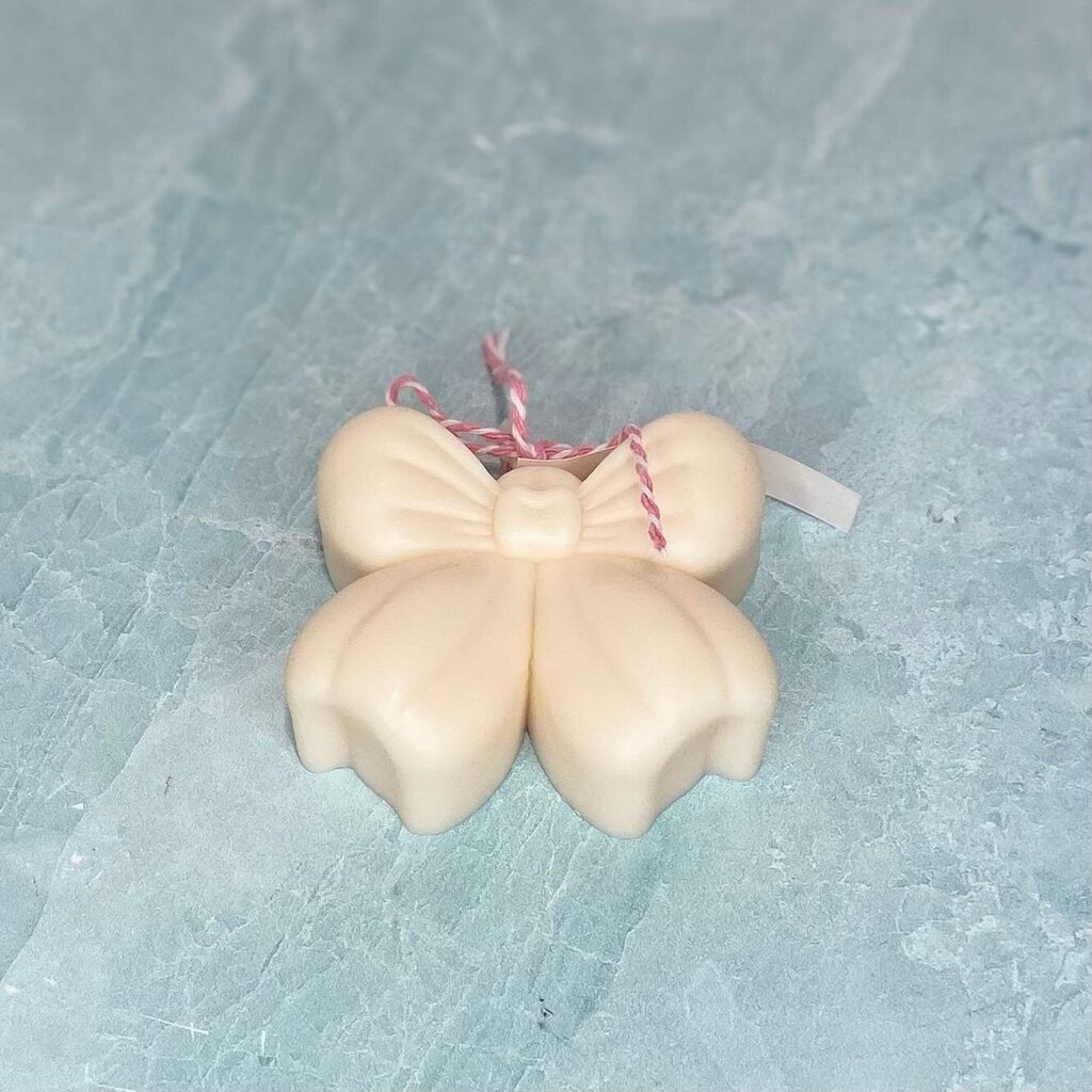 Puffy Bow Candle