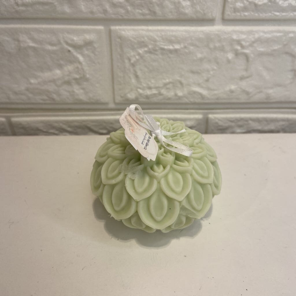 Dahlia Candle